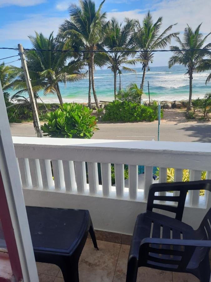 White Surfing Beach Resort Unawatuna Exterior foto